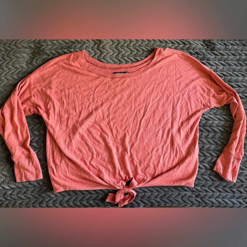 Abercrombie and Fitch | front knot off the shoulder longsleeve